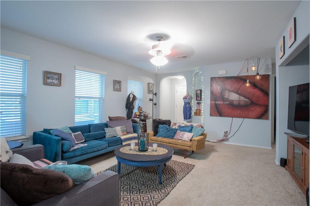 11005 Short Springs Dr Property Photo 5