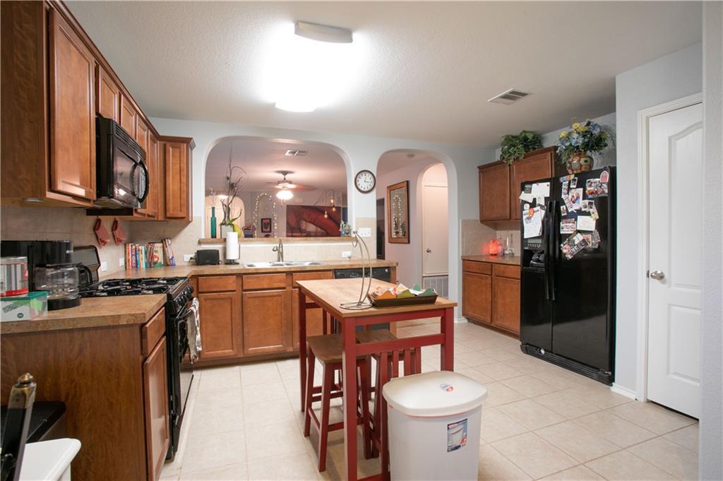 11005 Short Springs Dr Property Photo 6