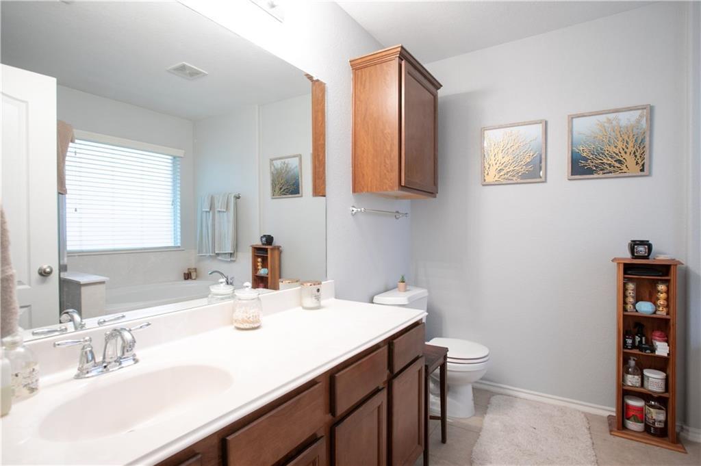 11005 Short Springs Dr Property Photo 9
