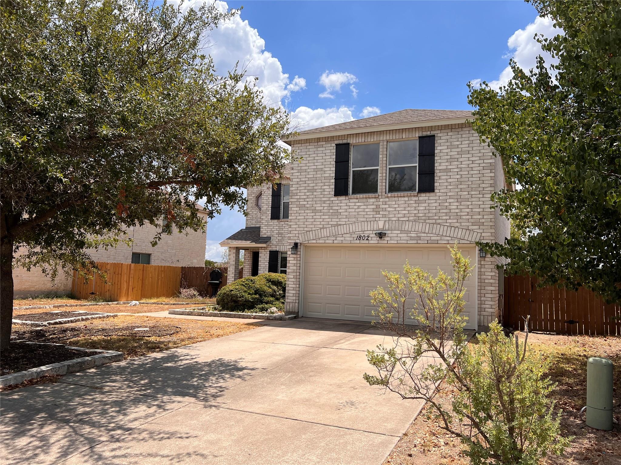 1802 Grassland Dr Property Photo