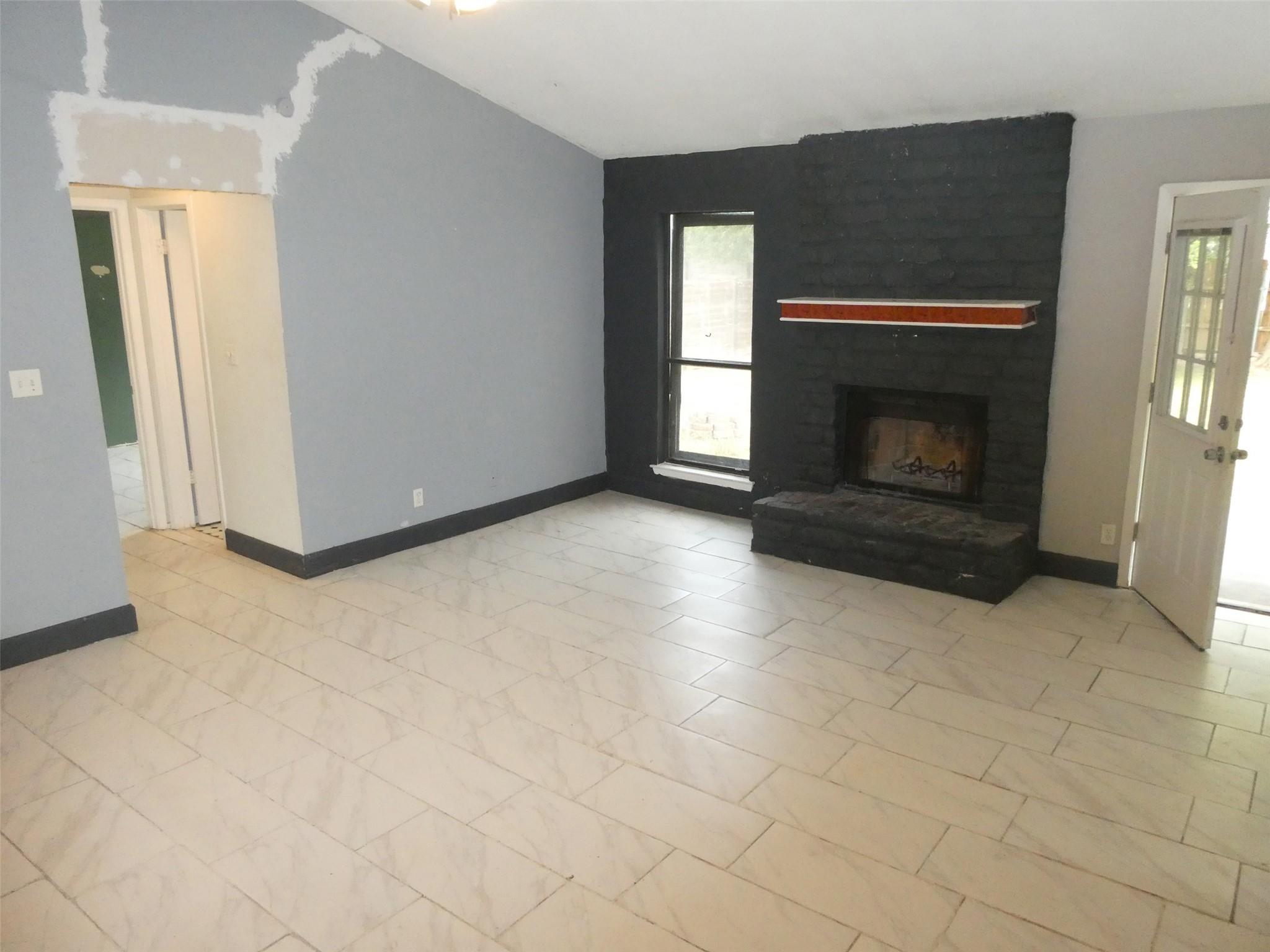 701 Greenwich Pl Property Photo 4