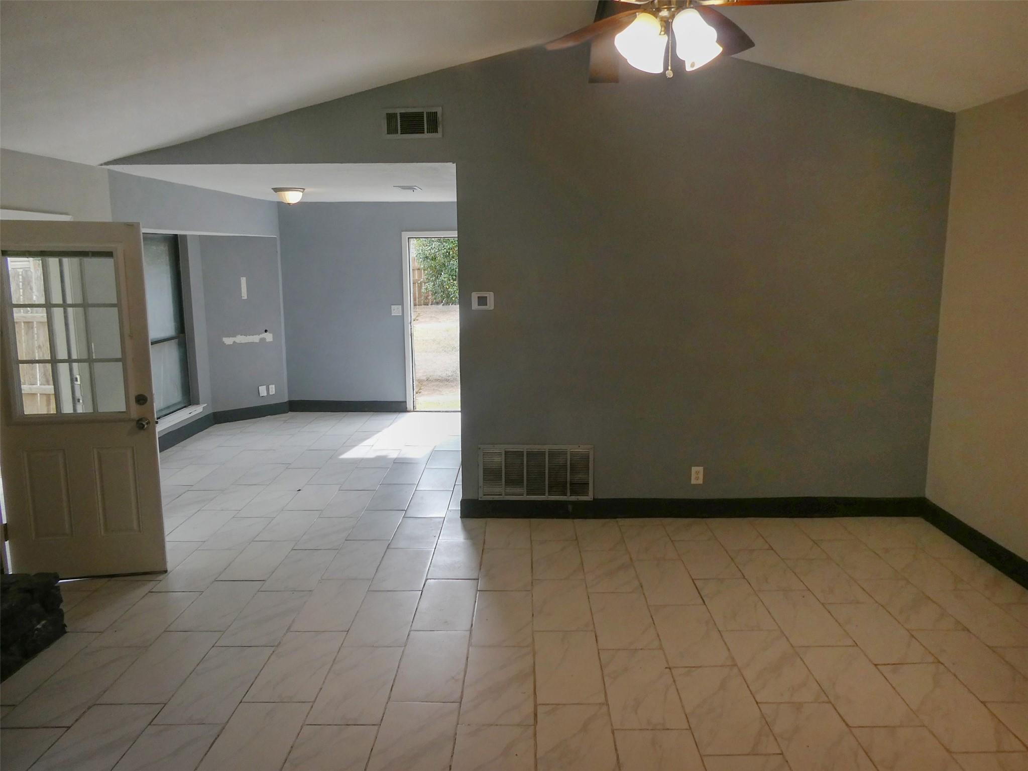 701 Greenwich Pl Property Photo 7