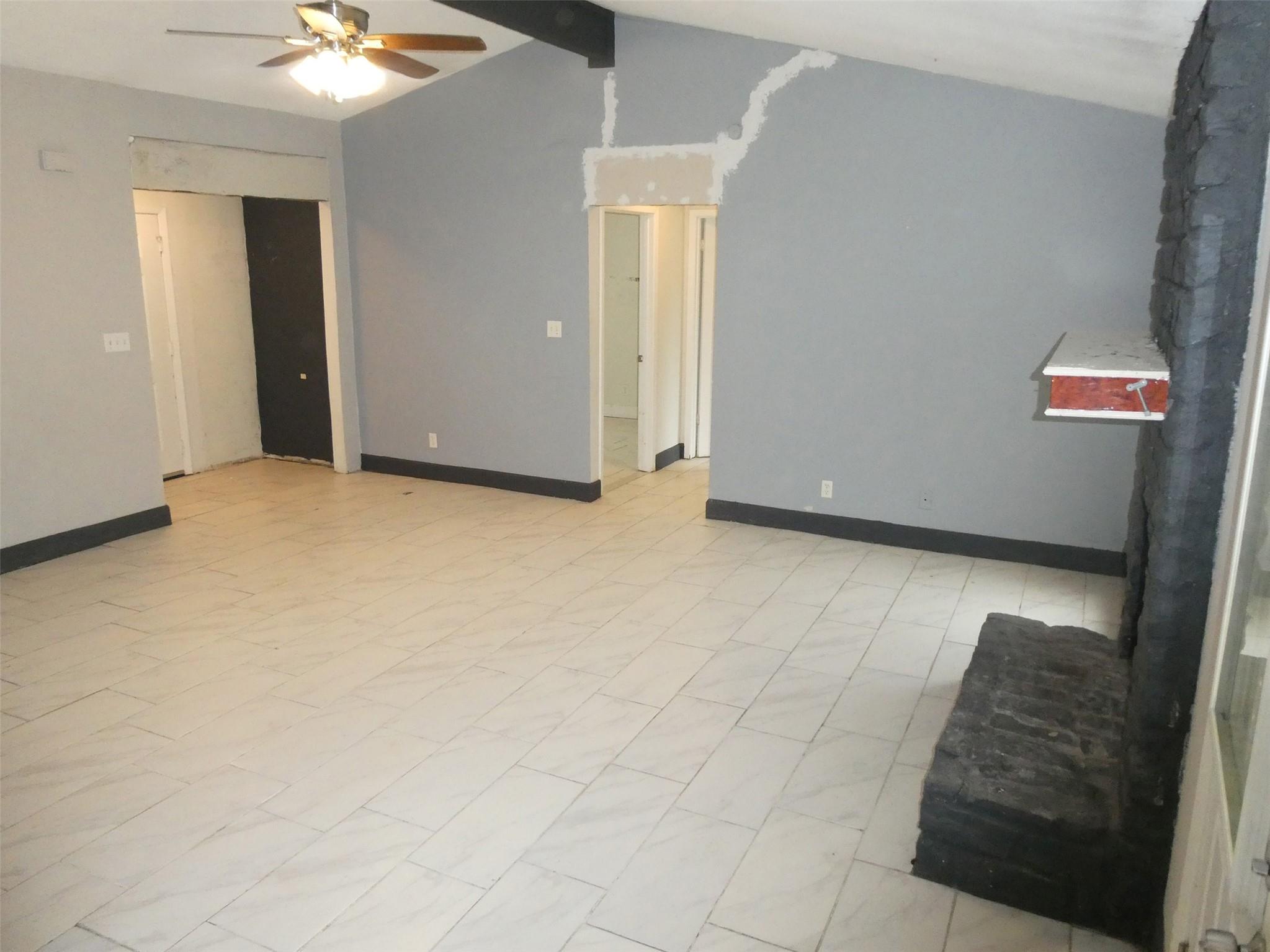 701 Greenwich Pl Property Photo 8