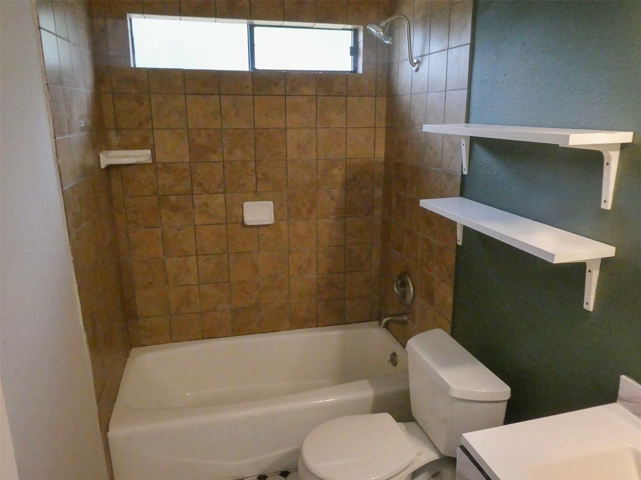 701 Greenwich Pl Property Photo 18