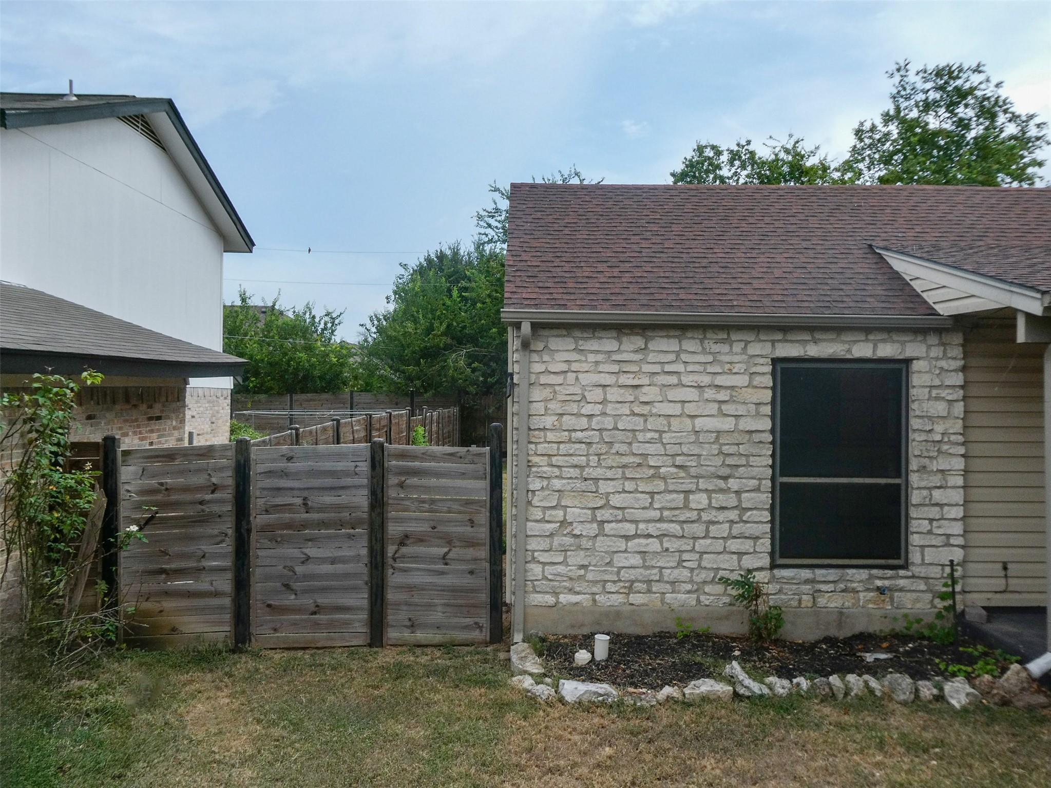 701 Greenwich Pl Property Photo 24