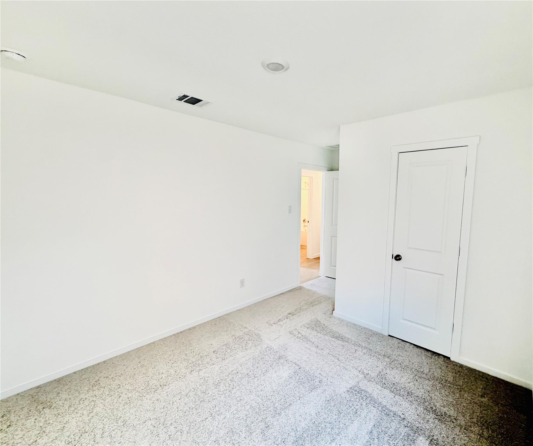 449 Jones Beach Ln Property Photo 18