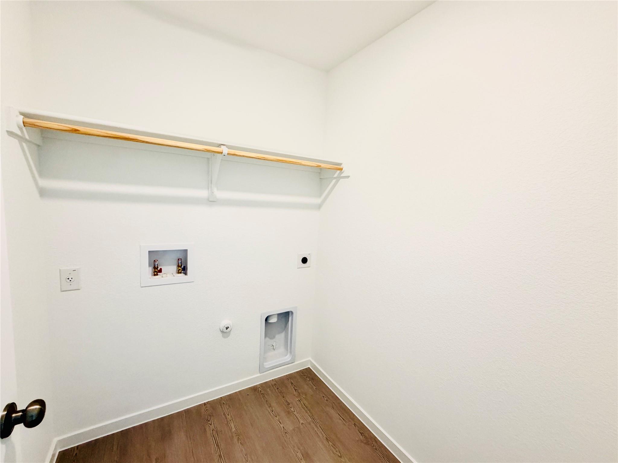 449 Jones Beach Ln Property Photo 23