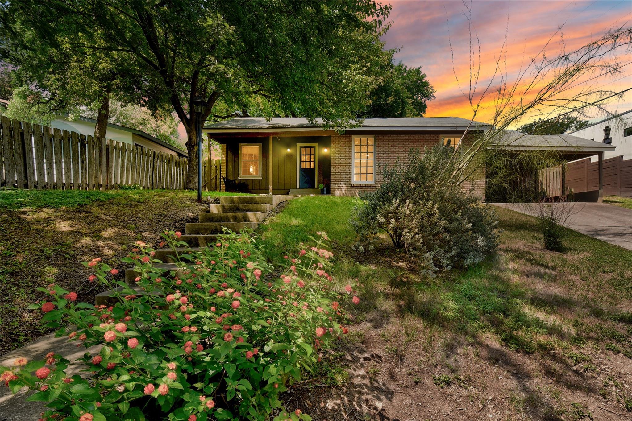 2403 Elmglen Dr Property Photo