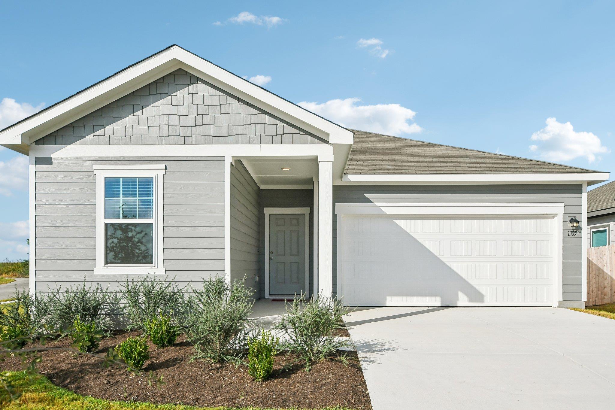 1305 Morris Loop Property Photo 3