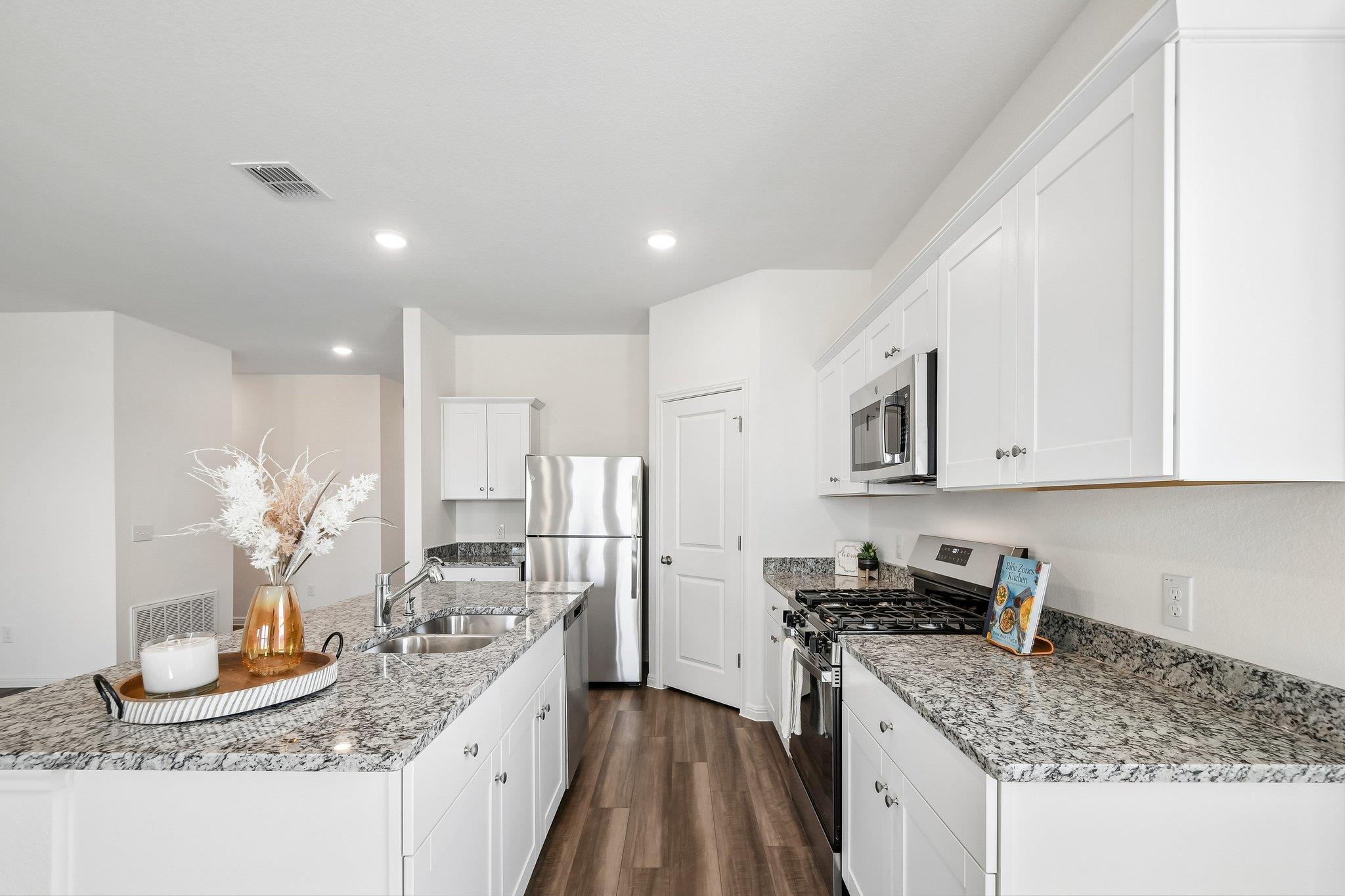 1305 Morris Loop Property Photo 6