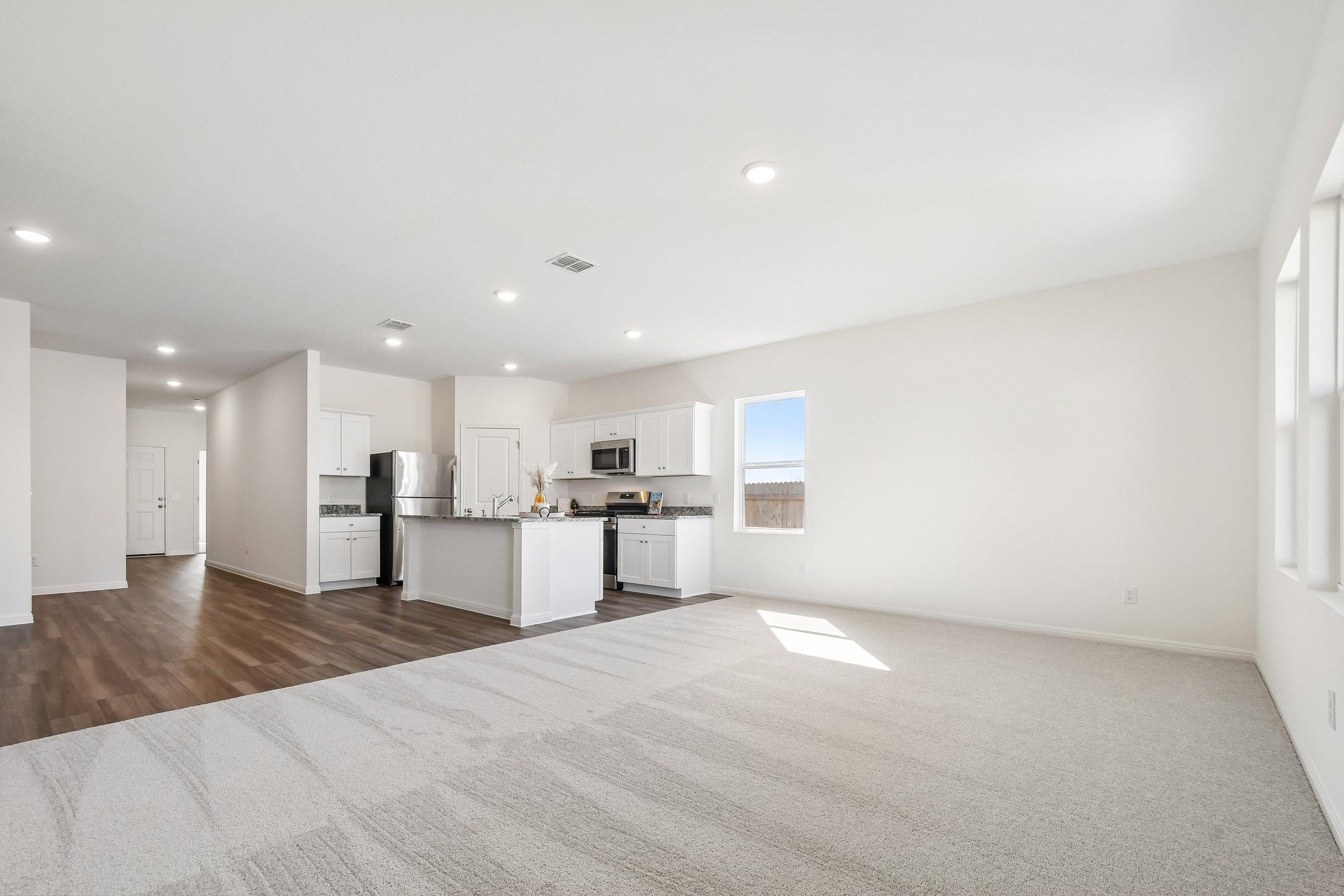 1305 Morris Loop Property Photo 9