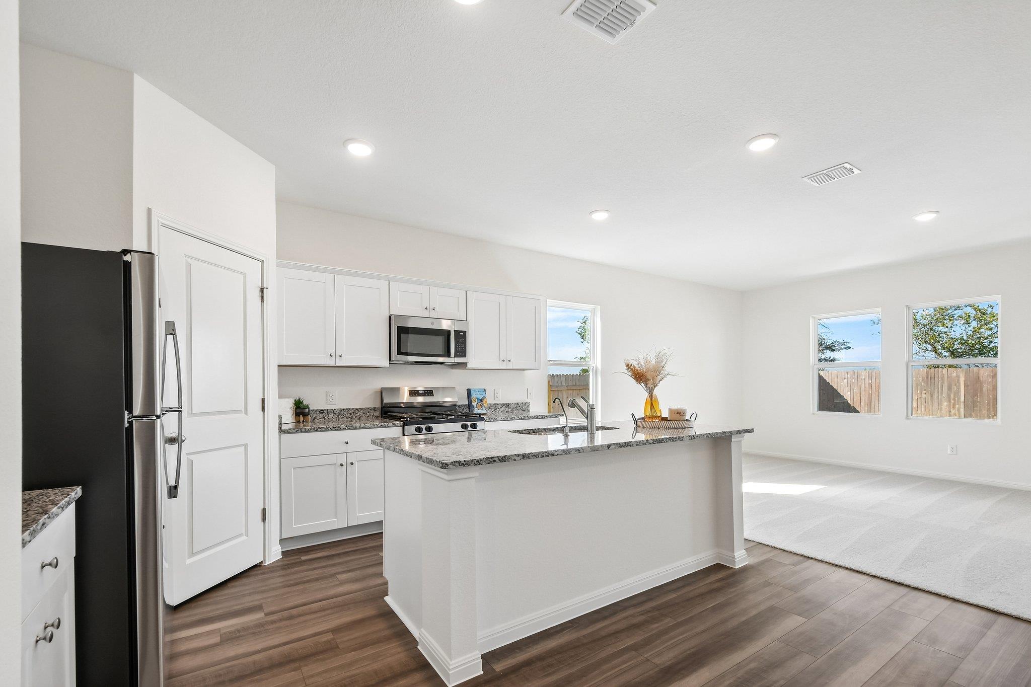 1305 Morris Loop Property Photo 12