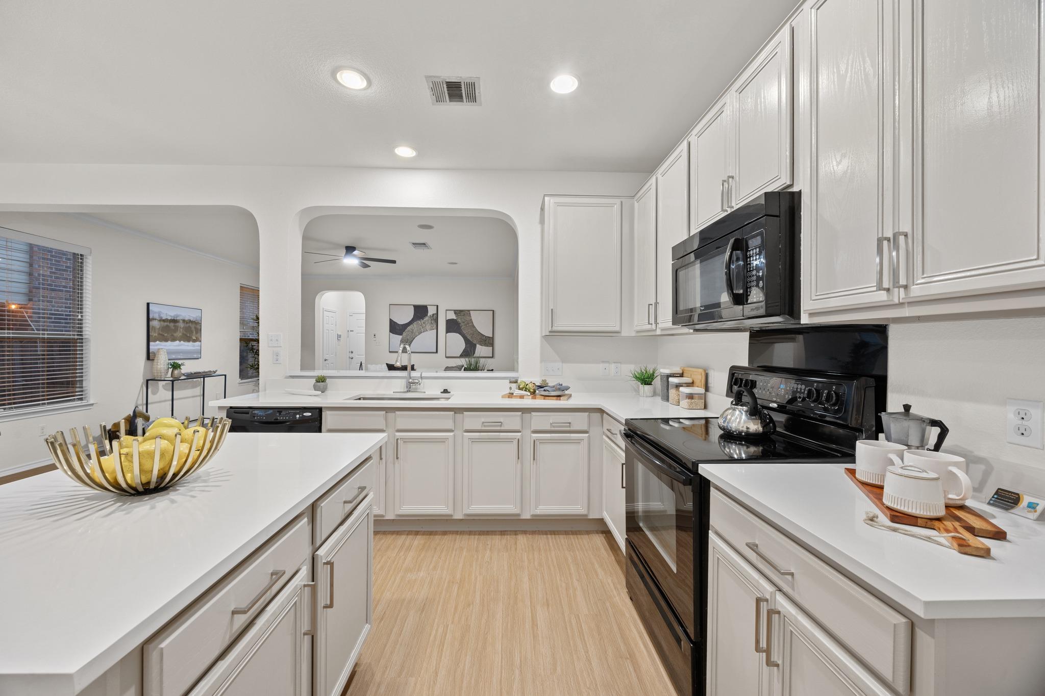 2108 Golden Arrow Ave Property Photo 8