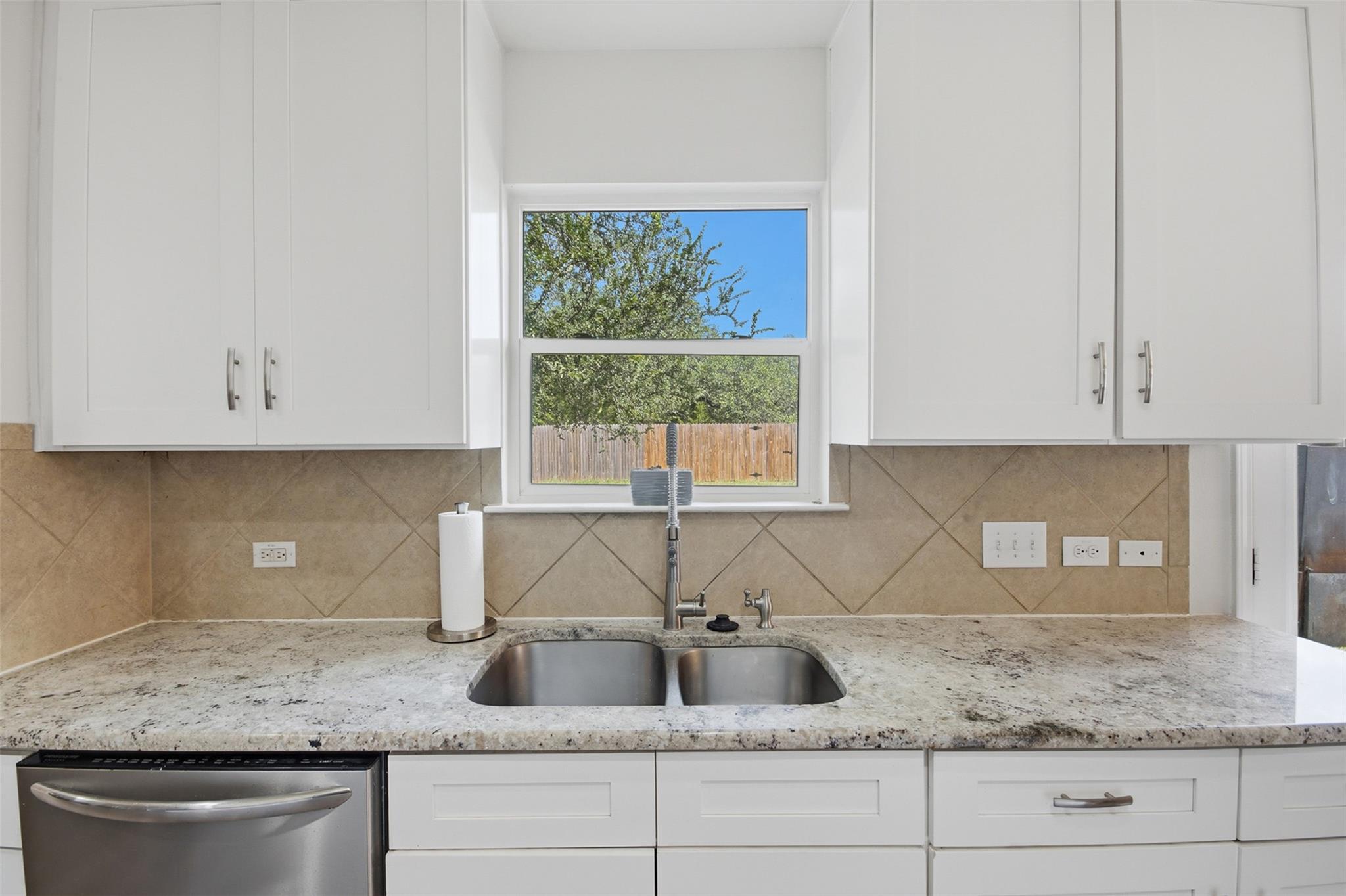 2106 Stonehaven None Property Photo 12