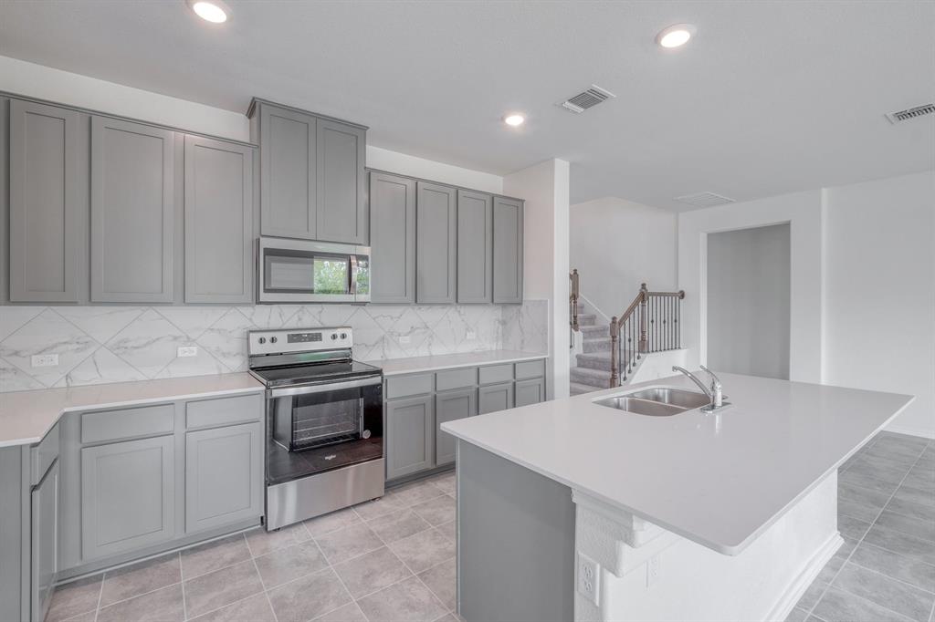 12721 Mogador St Property Photo 12