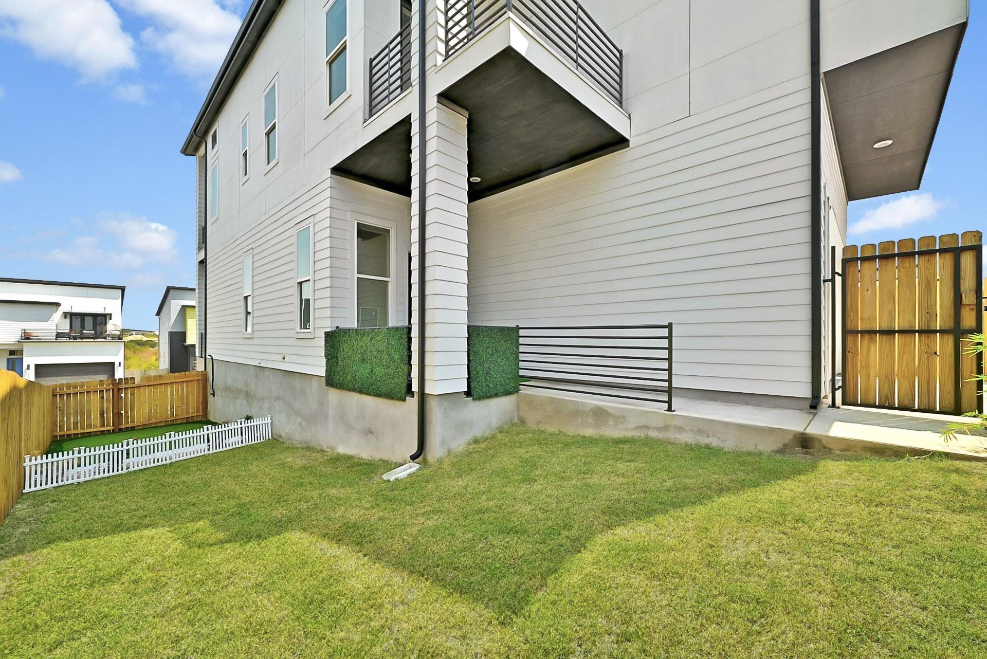 7329 Cordoba Dr Property Photo 31