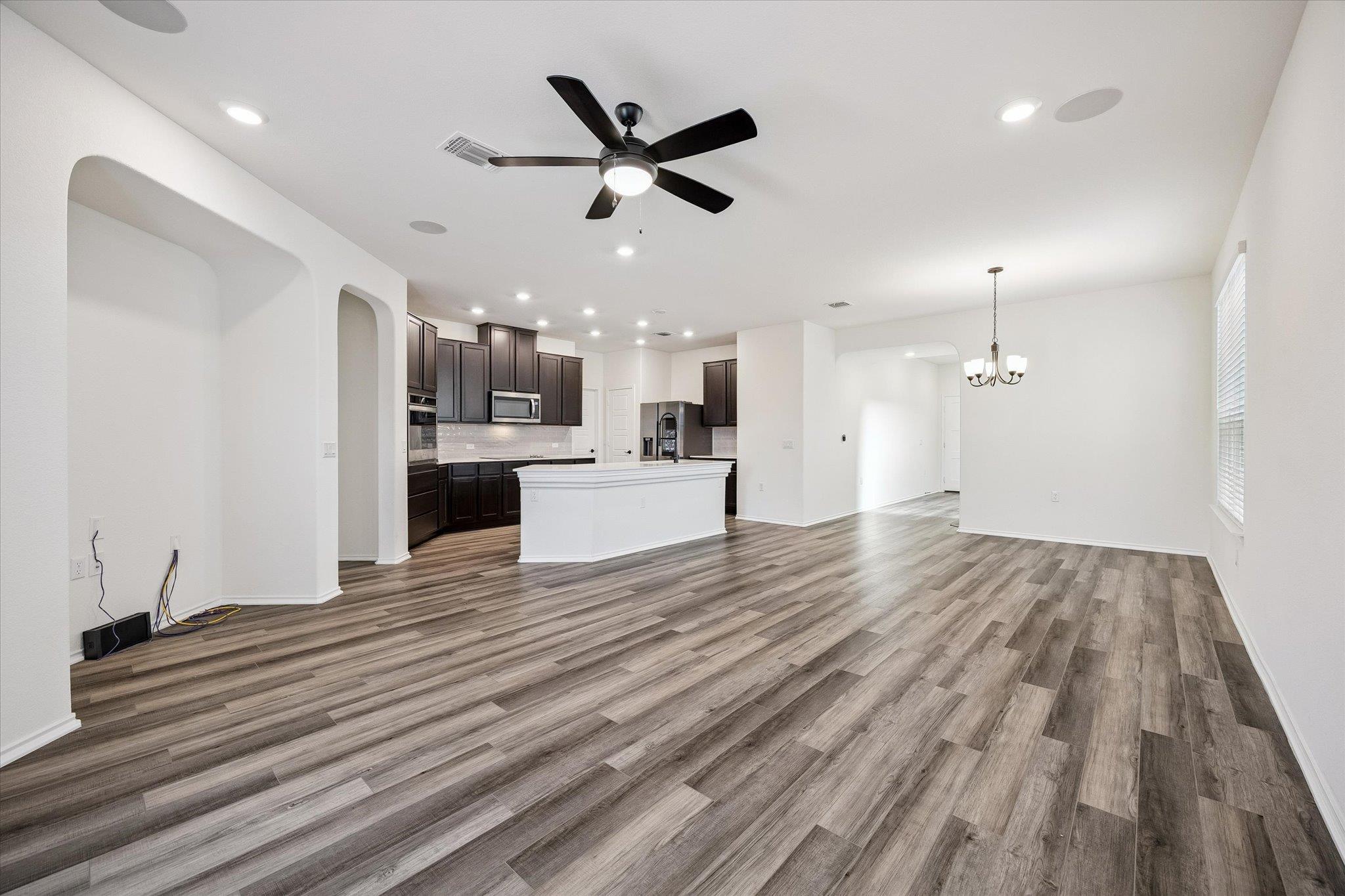 4701 Colmar Dr Property Photo 4
