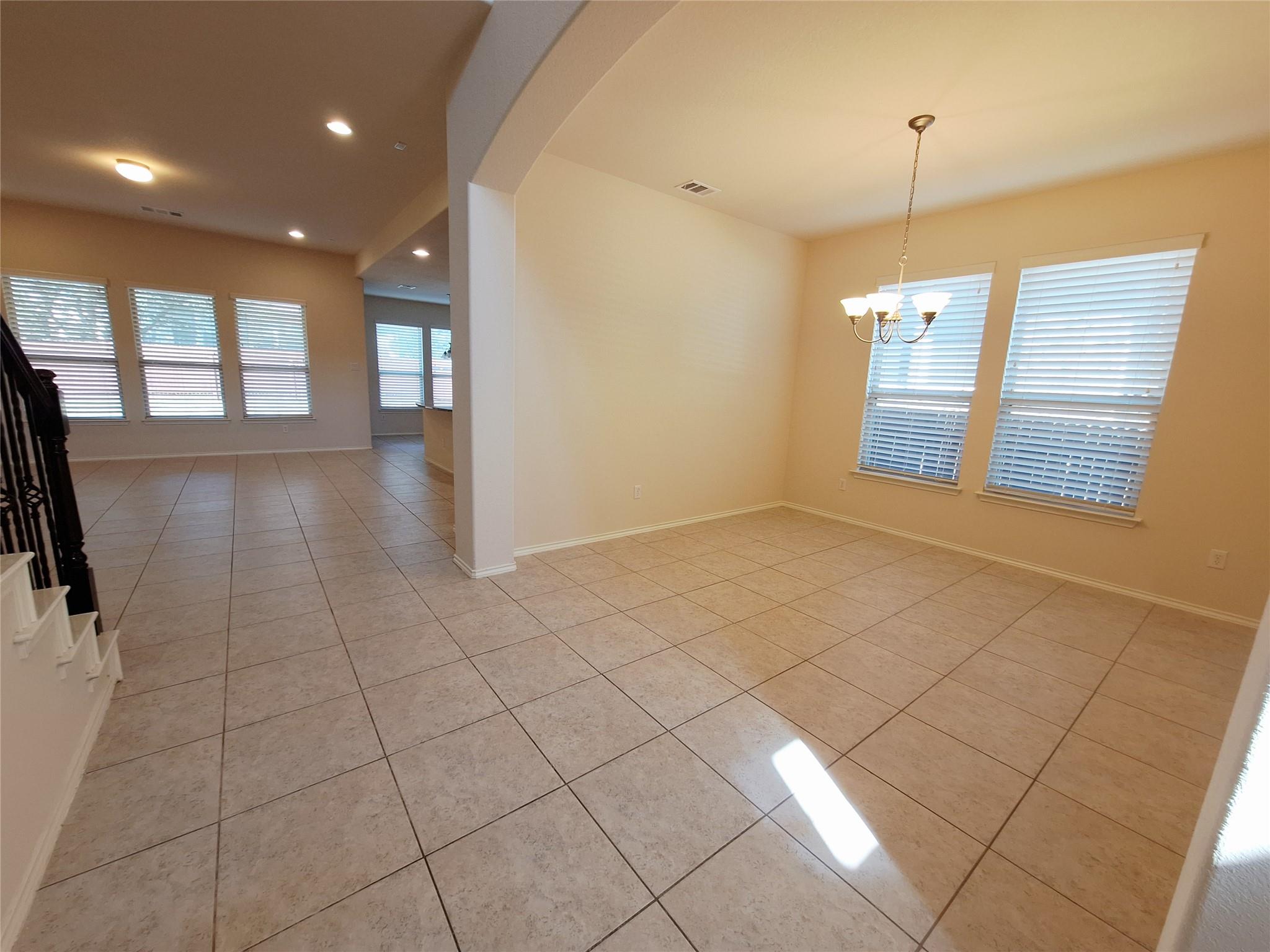 525 Loma Cedro Bnd Property Photo 3