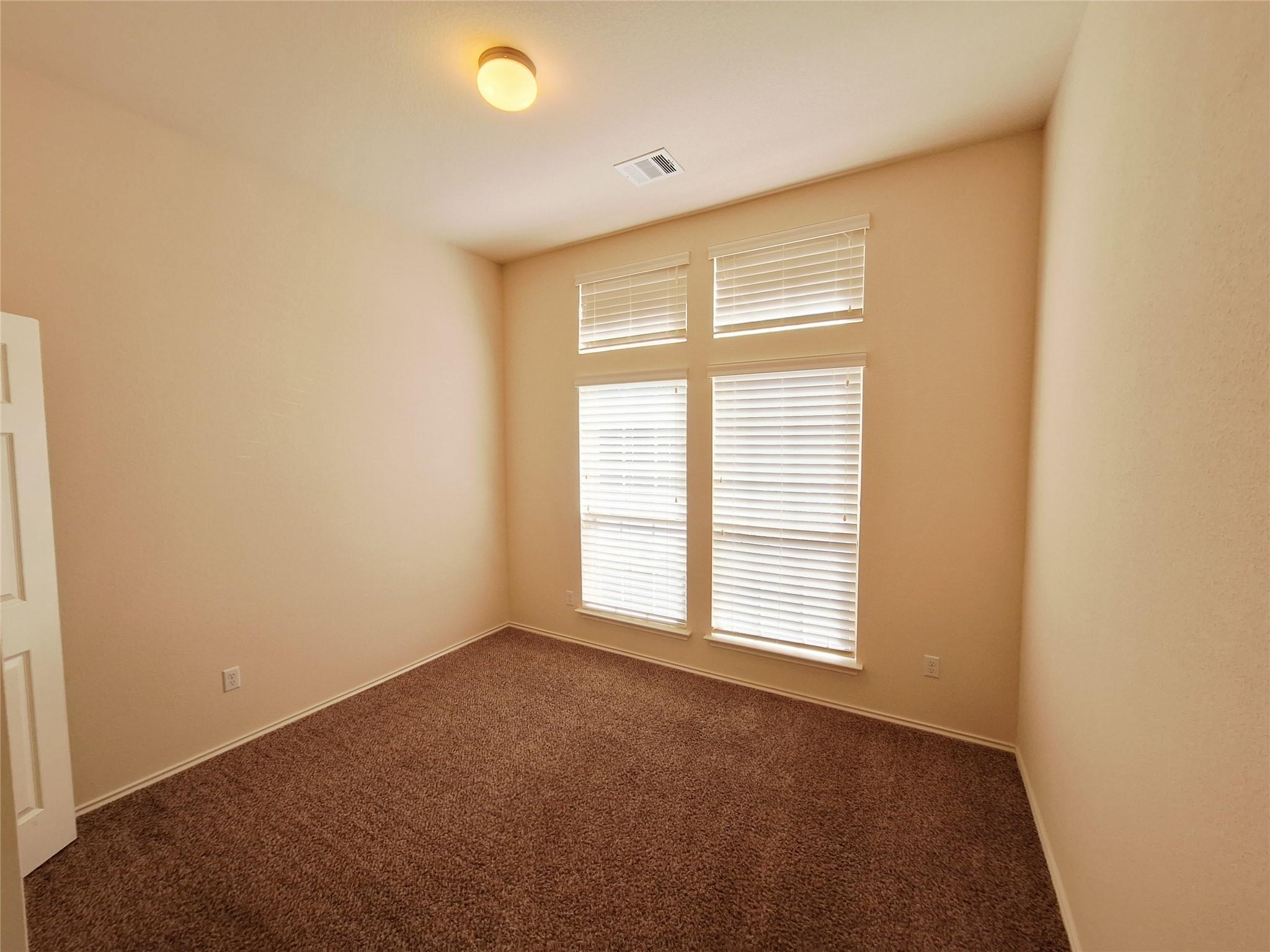 525 Loma Cedro Bnd Property Photo 5