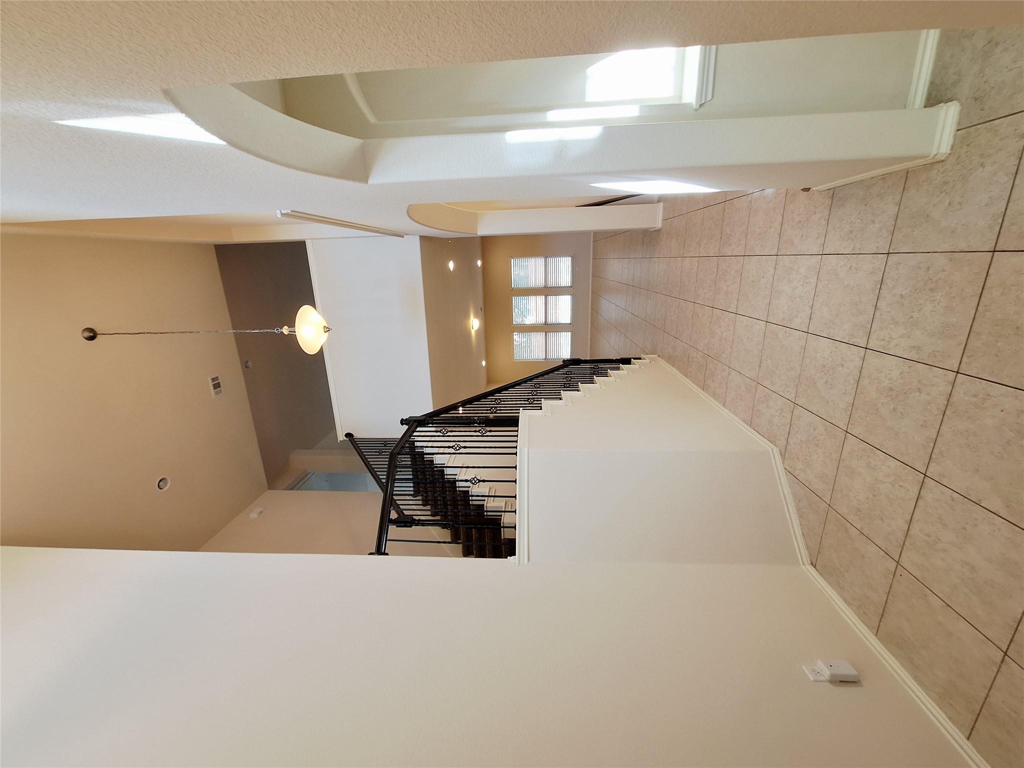 525 Loma Cedro Bnd Property Photo 7