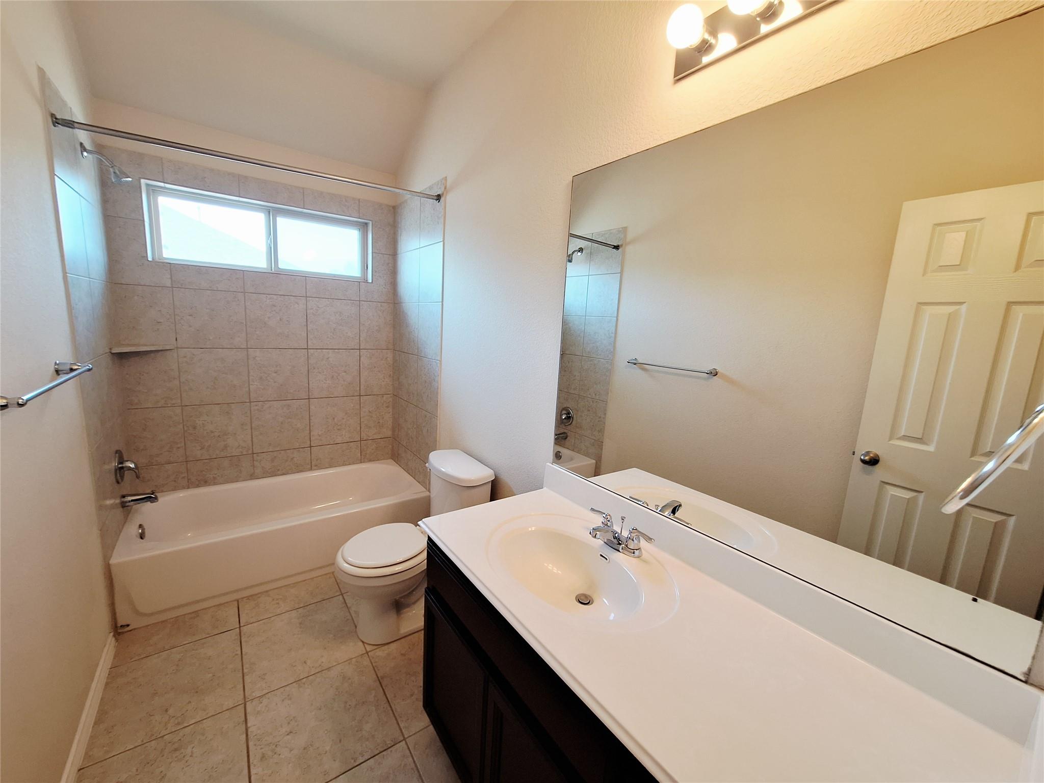 525 Loma Cedro Bnd Property Photo 33