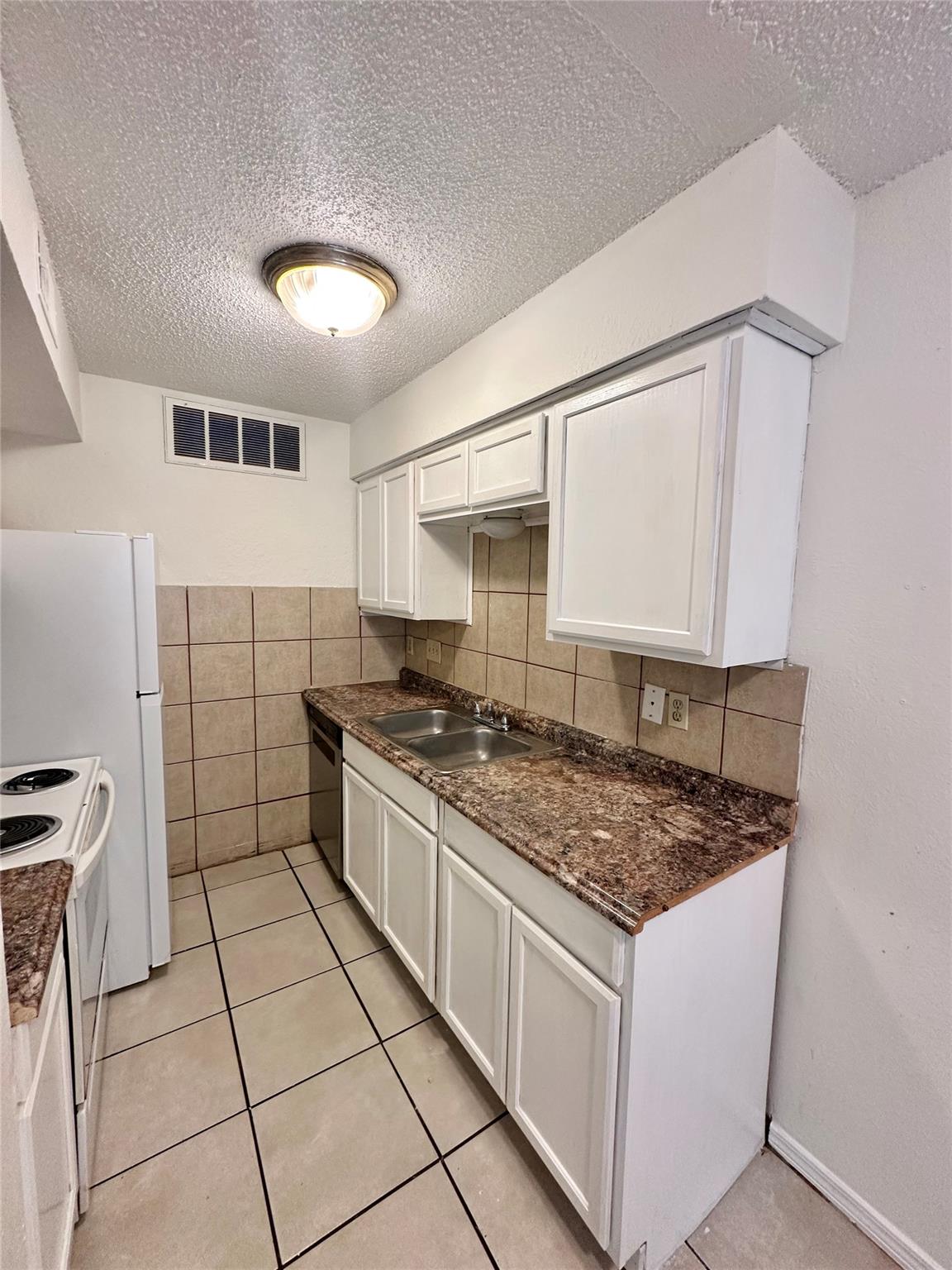 4322 Gillis St #106 Property Photo 5