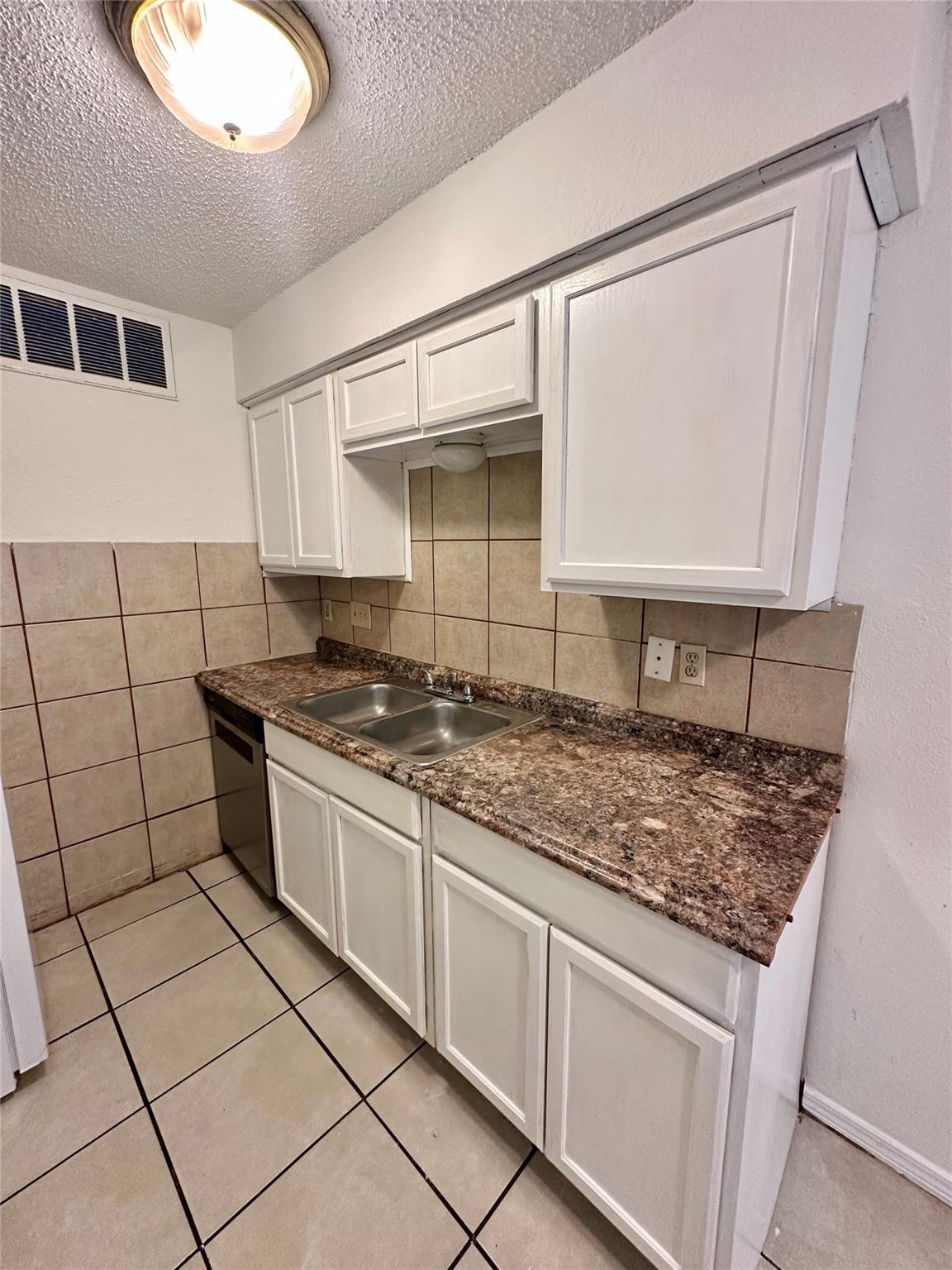 4322 Gillis St #106 Property Photo 6