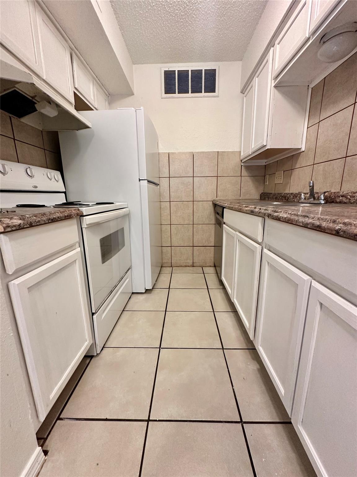 4322 Gillis St #106 Property Photo 8