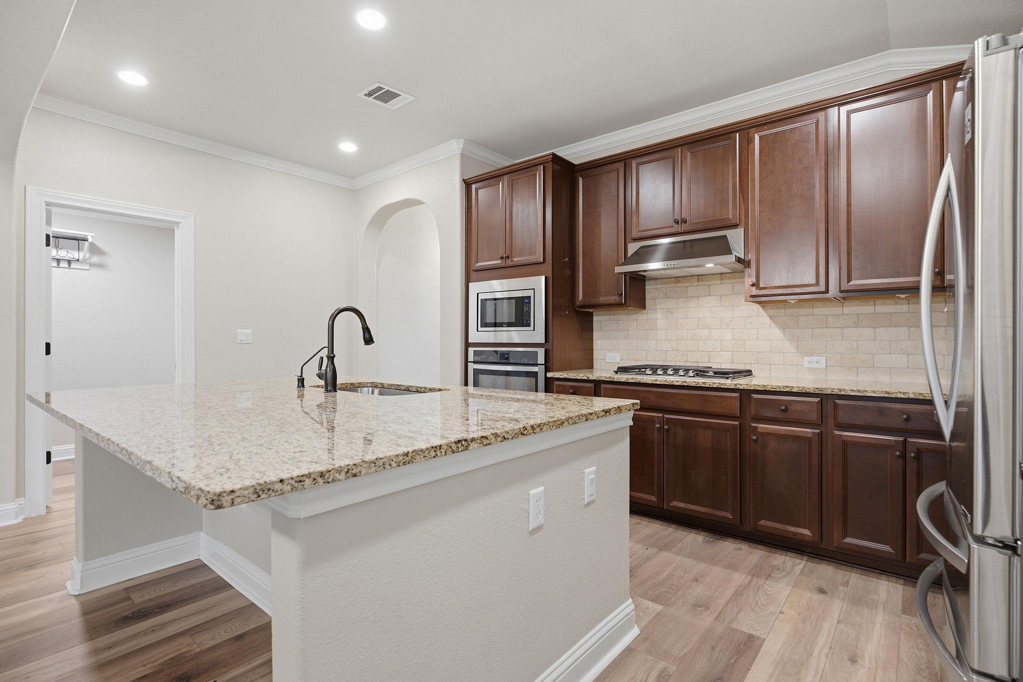 12017 Arran St Property Photo 10