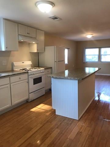 1604 Wilson St Property Photo 8