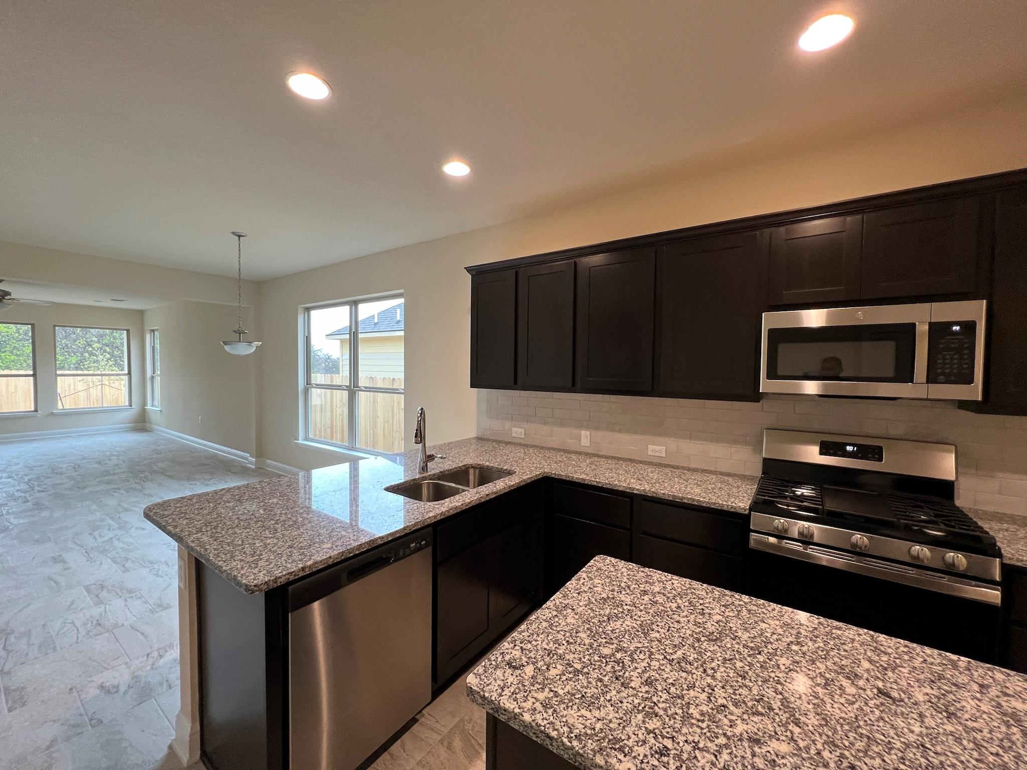 704 Falkland Trce Property Photo 6