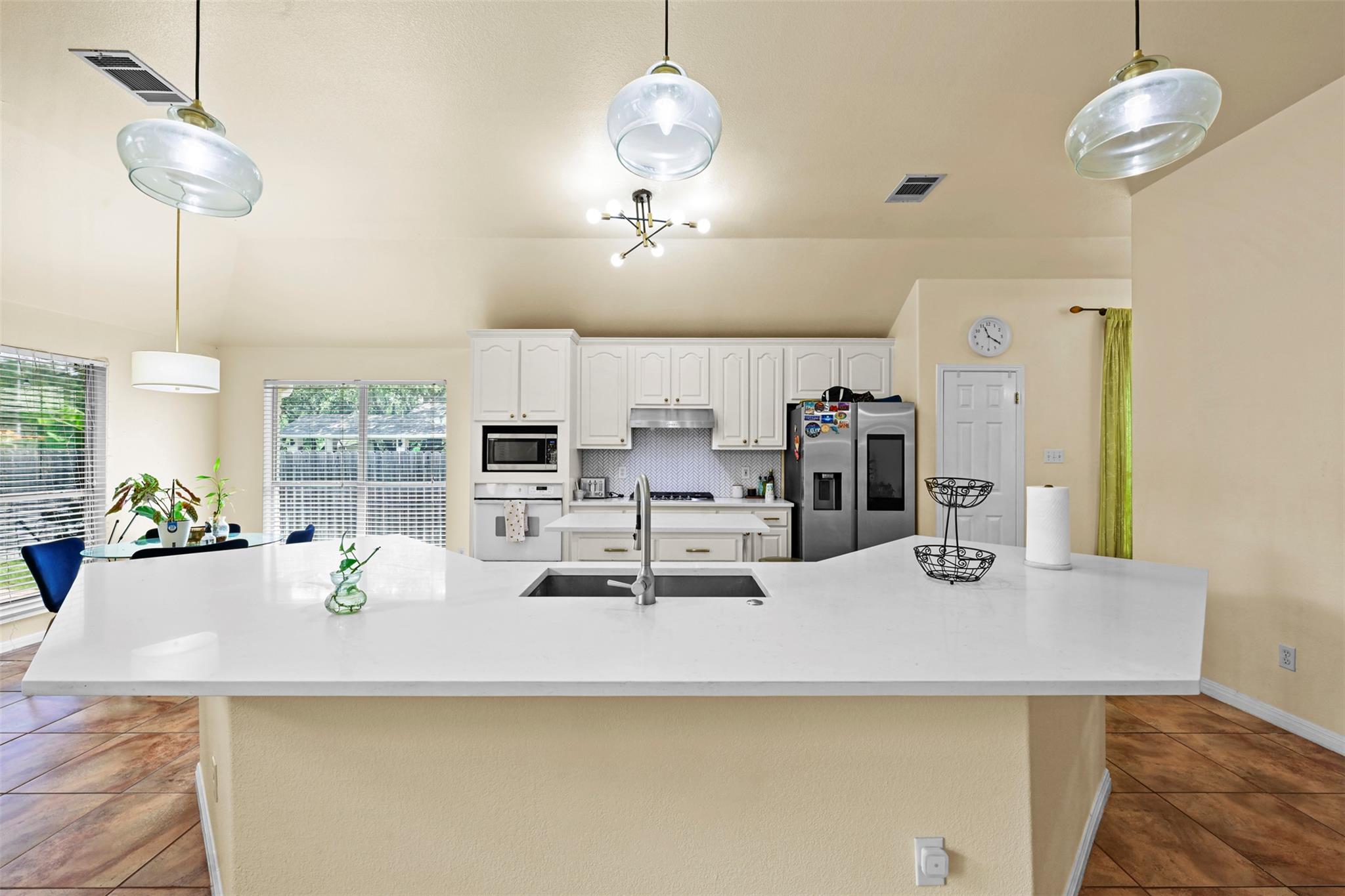 6006 Barletta Dr Property Photo 5