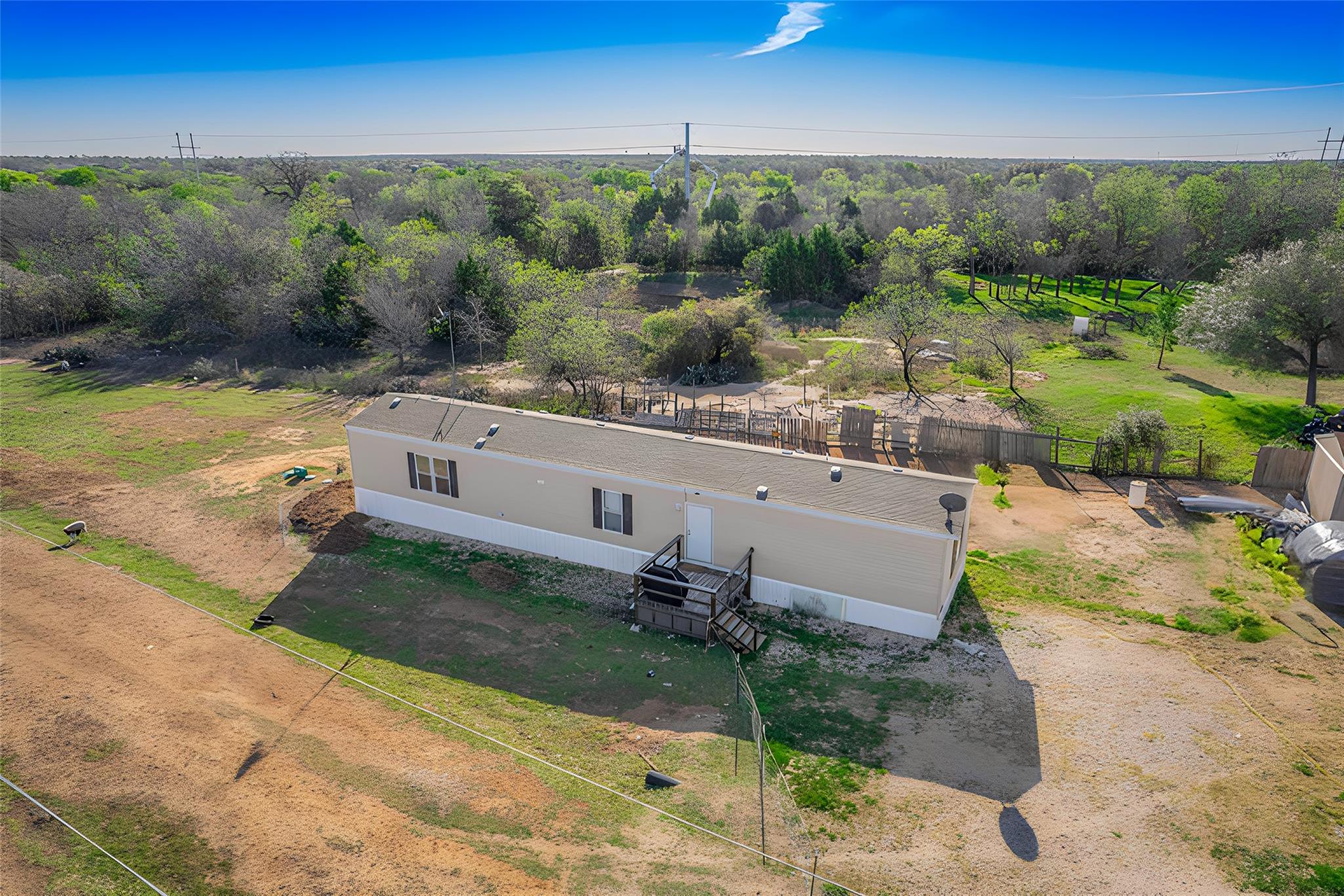 345 Meridian Ln Property Photo