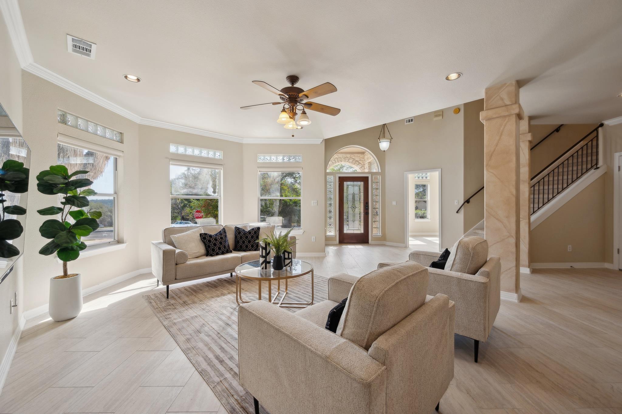 9907 Spicewood Mesa Property Photo 9