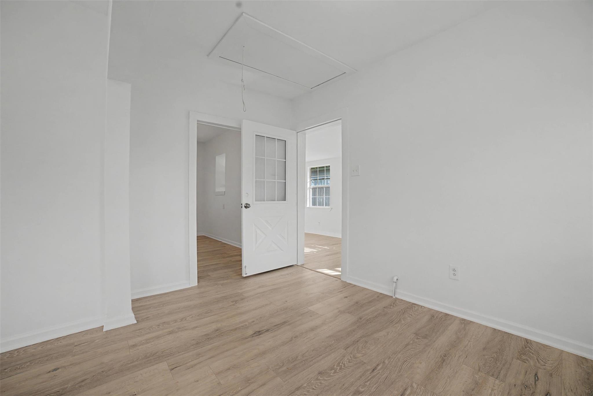 2703 E Cesar Chavez St Property Photo 12