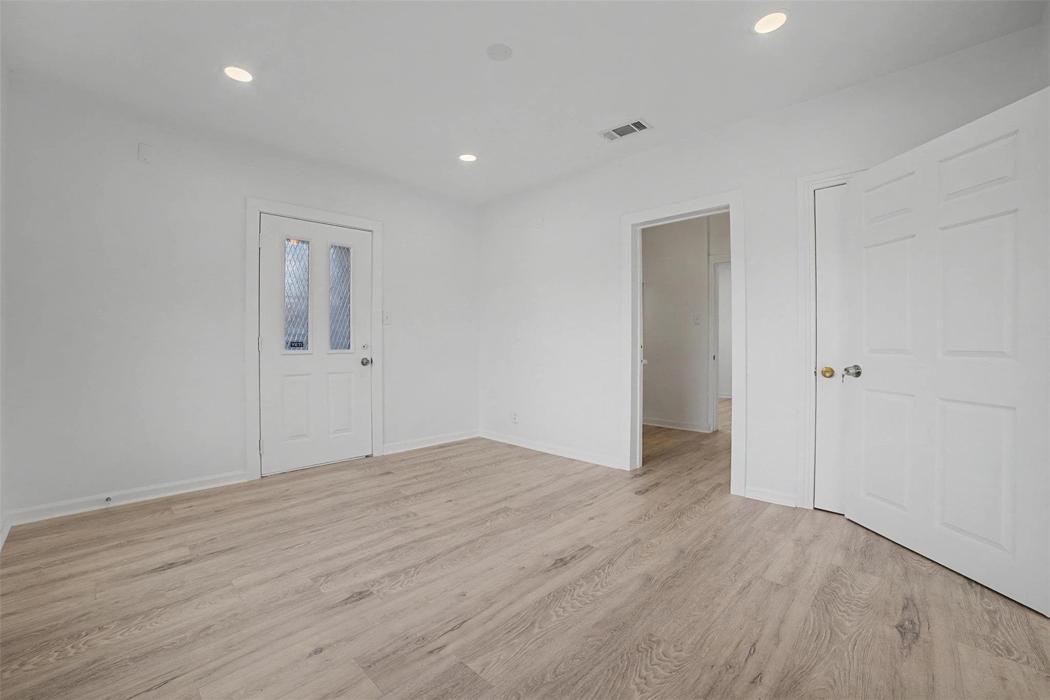2703 E Cesar Chavez St Property Photo 16