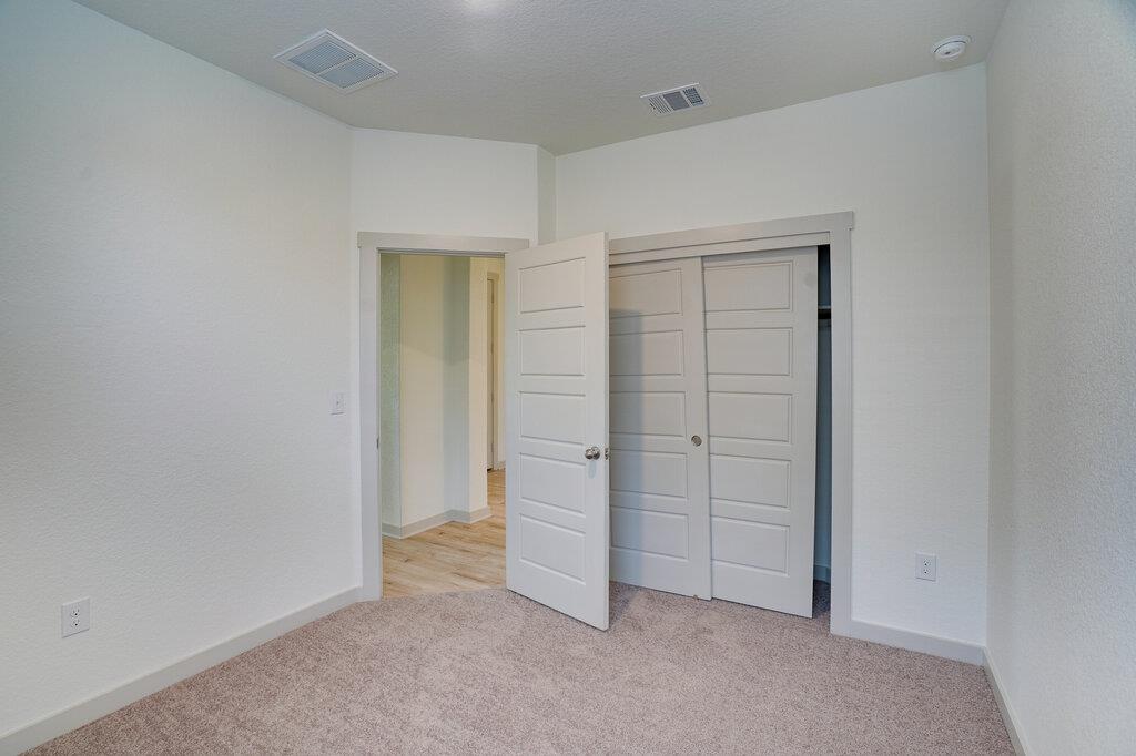 14305 Mcarthur Dr Property Photo 10