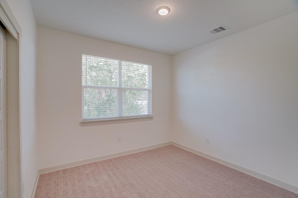14305 Mcarthur Dr Property Photo 13