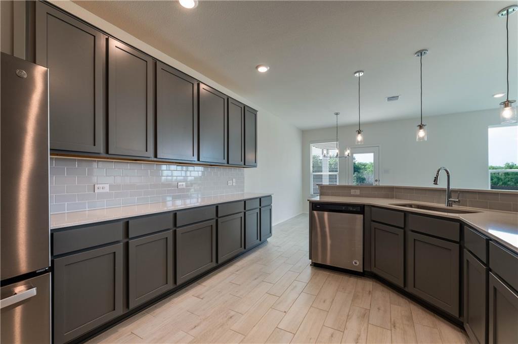 316 Los Cobos Ln Property Photo 2