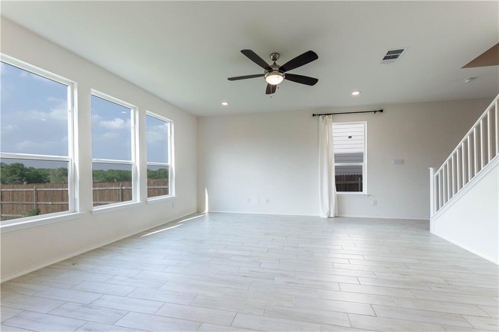 316 Los Cobos Ln Property Photo 10