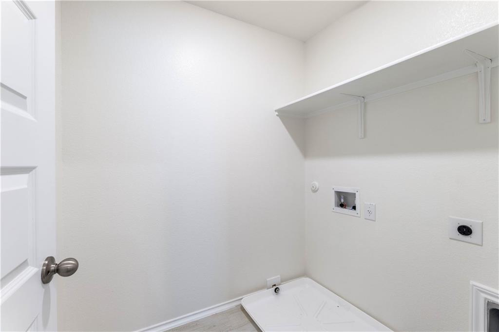 316 Los Cobos Ln Property Photo 24