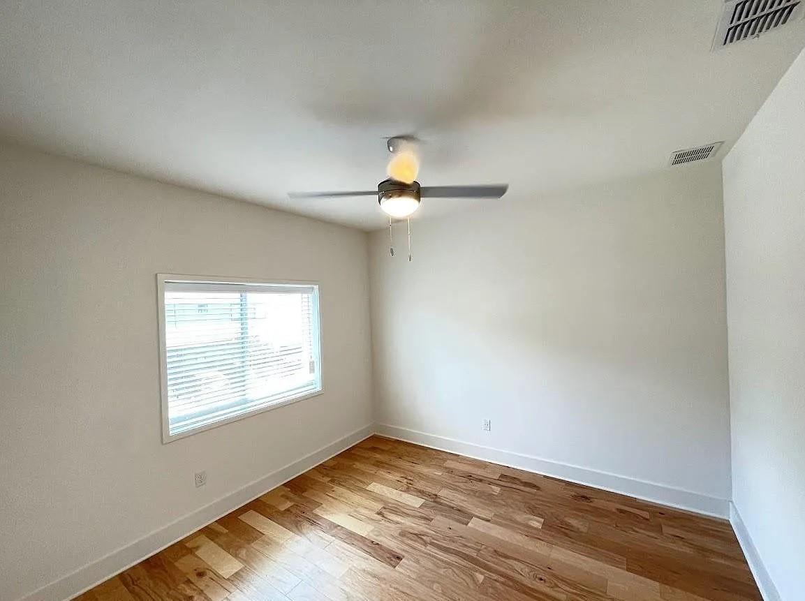 2101 Montopolis Dr #20 Property Photo 11