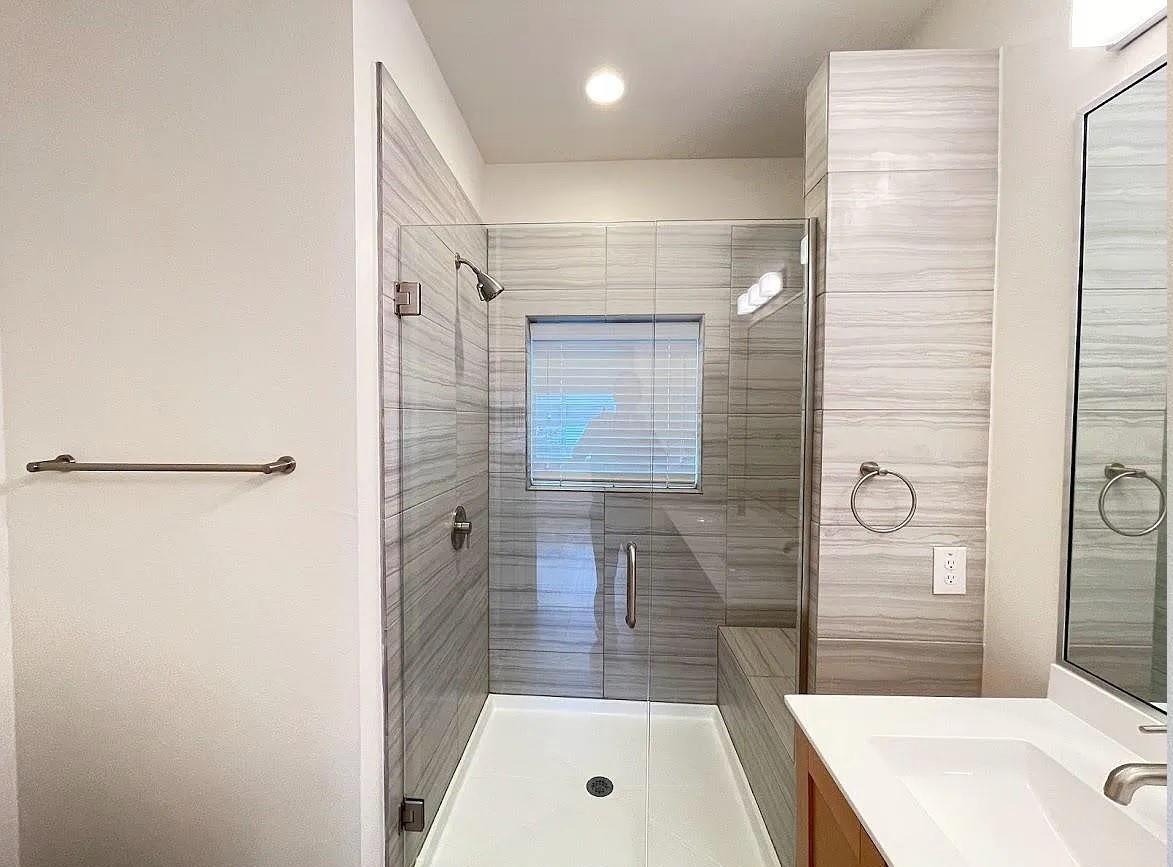 2101 Montopolis Dr #20 Property Photo 17
