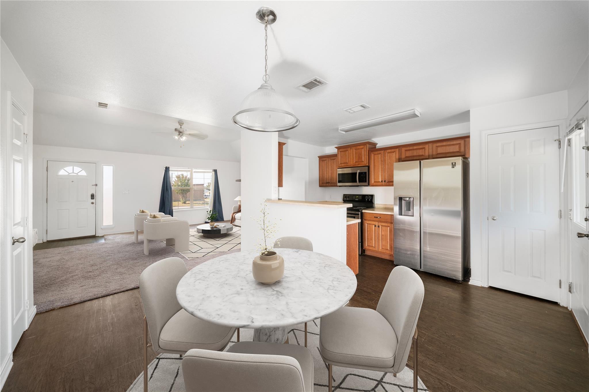 2624 Saulsbury Dr Property Photo 3