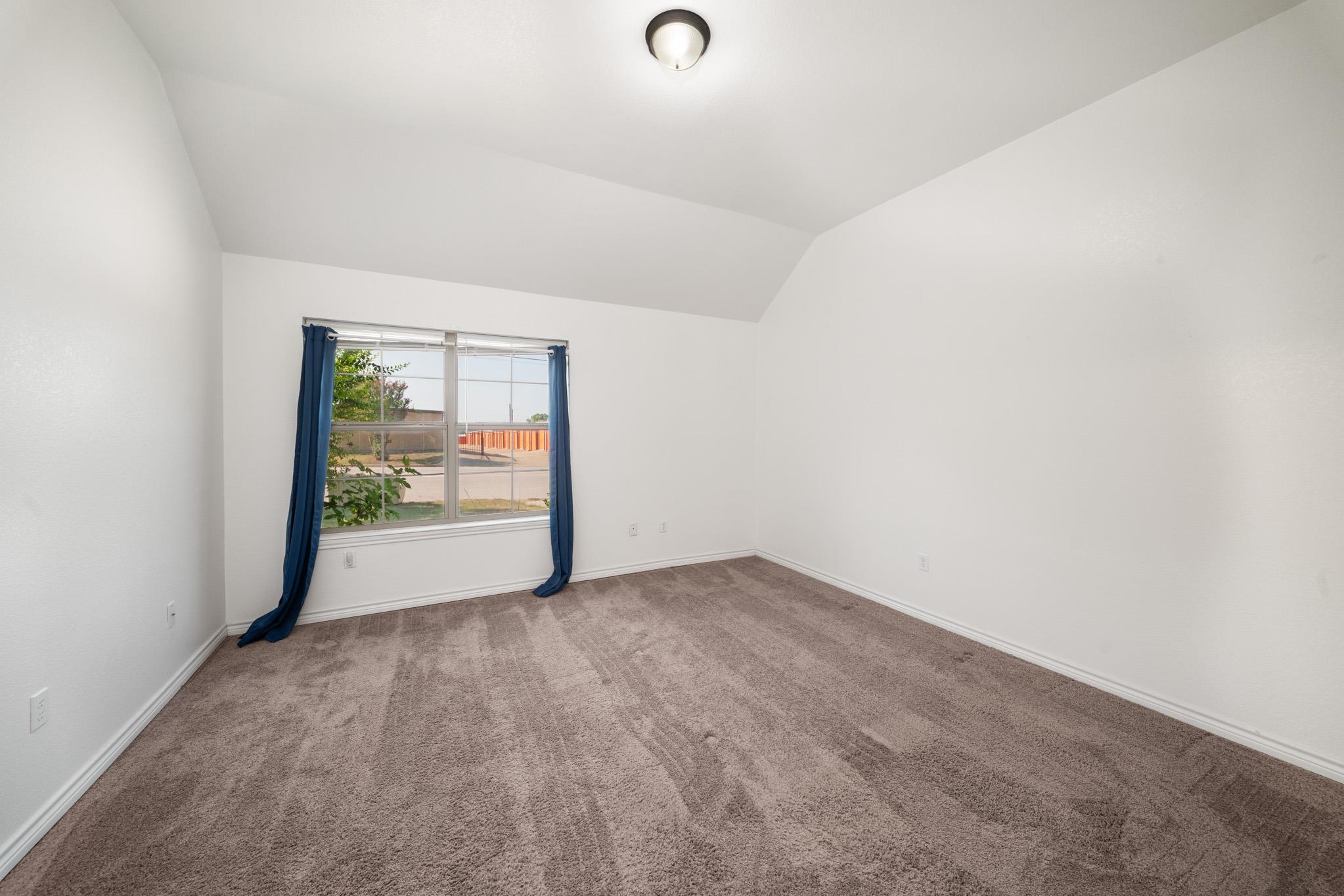 2624 Saulsbury Dr Property Photo 12