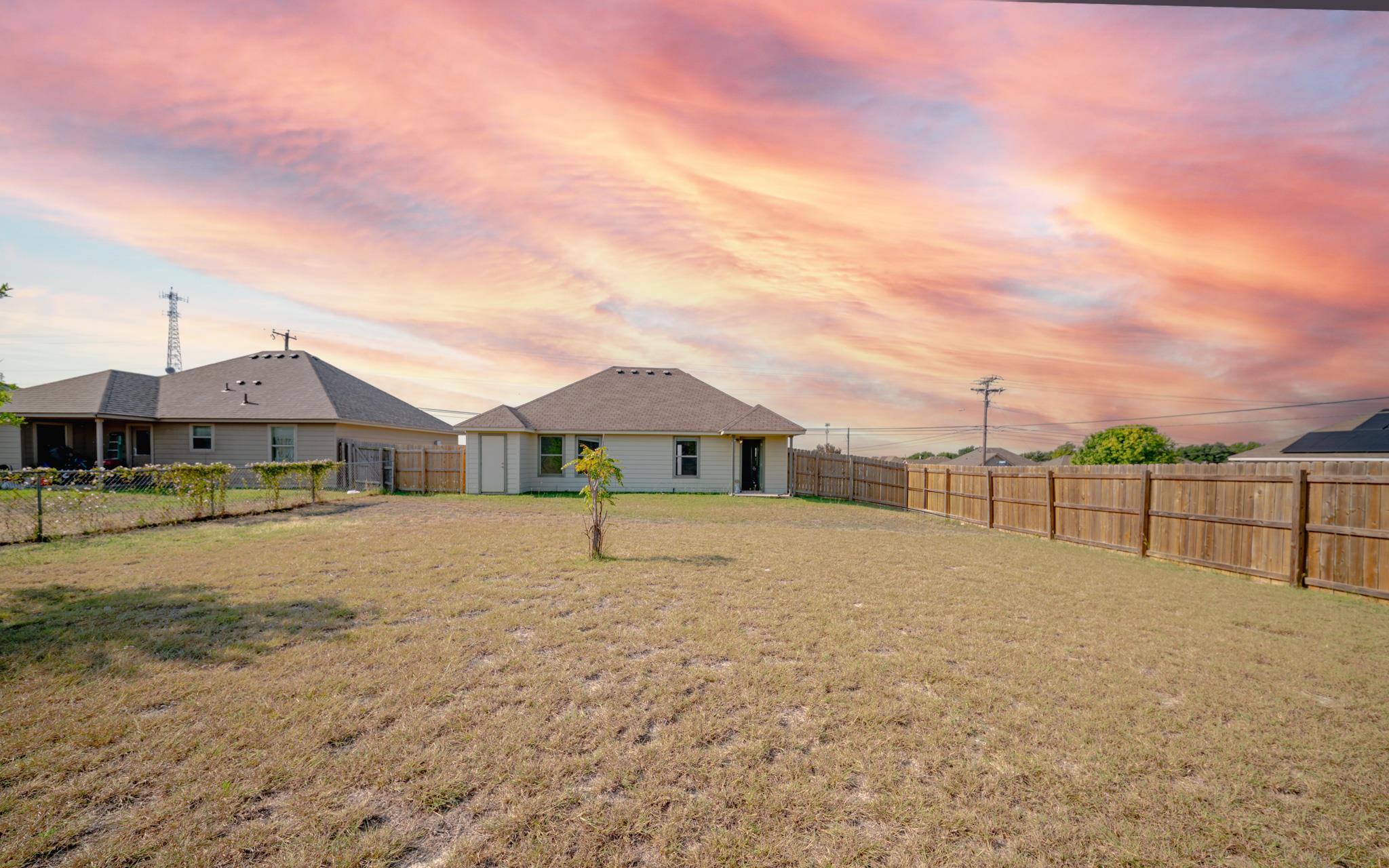 2624 Saulsbury Dr Property Photo 21