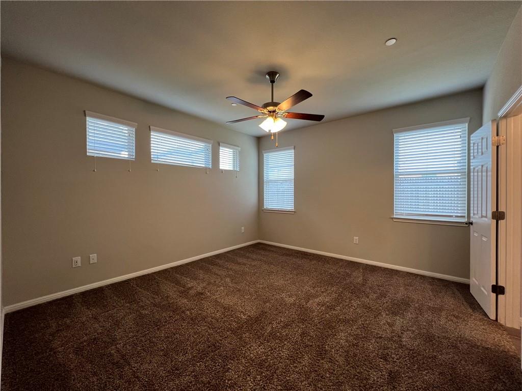 3240 E Whitestone Blvd #86 Property Photo 6