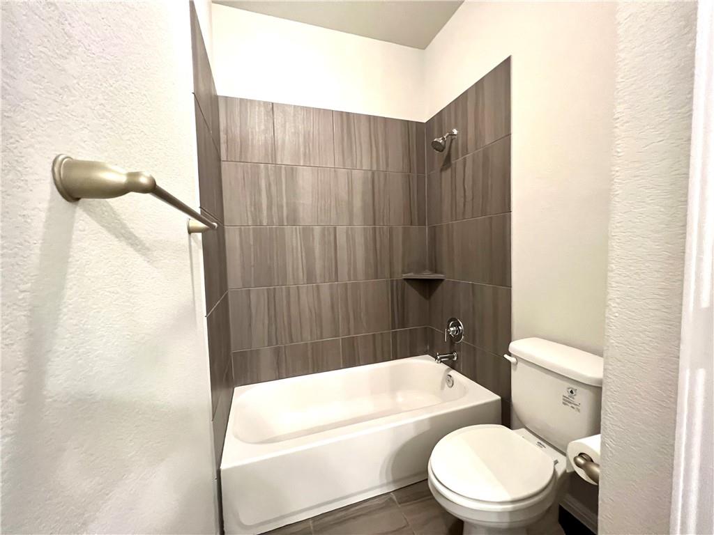 3240 E Whitestone Blvd #86 Property Photo 13