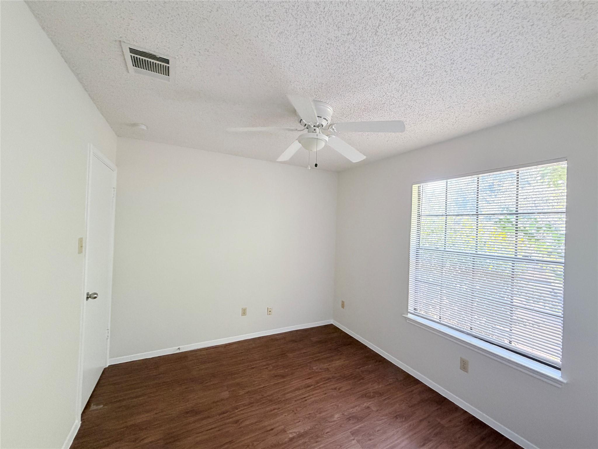 4141 Stonecroft Dr Property Photo 25