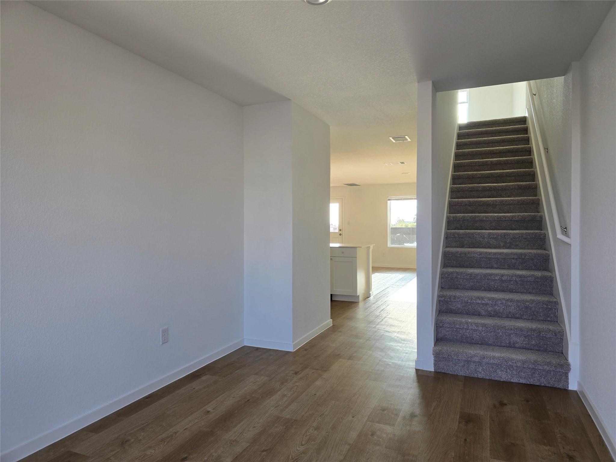 120 Twins Trl Property Photo 5